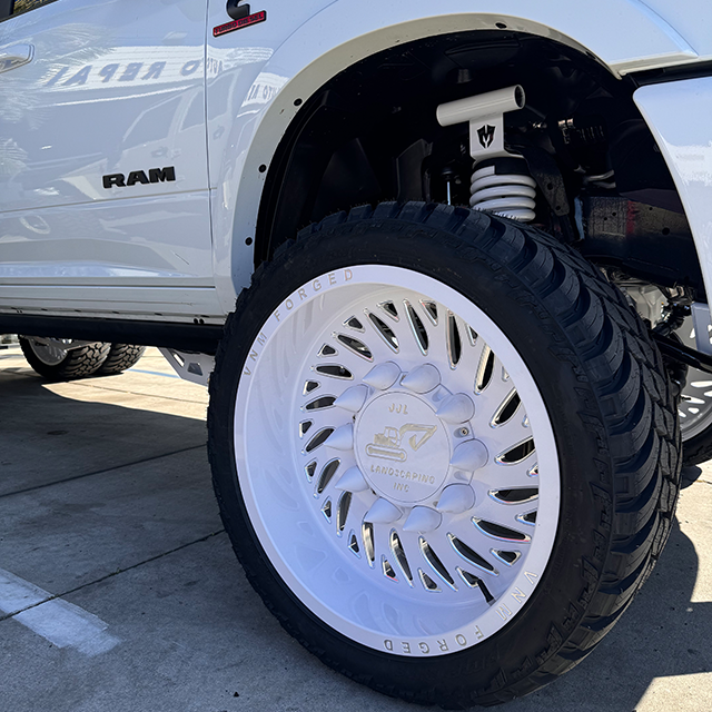 custom floating center caps, wheel caps lug nut covers and rim center caps in white dually